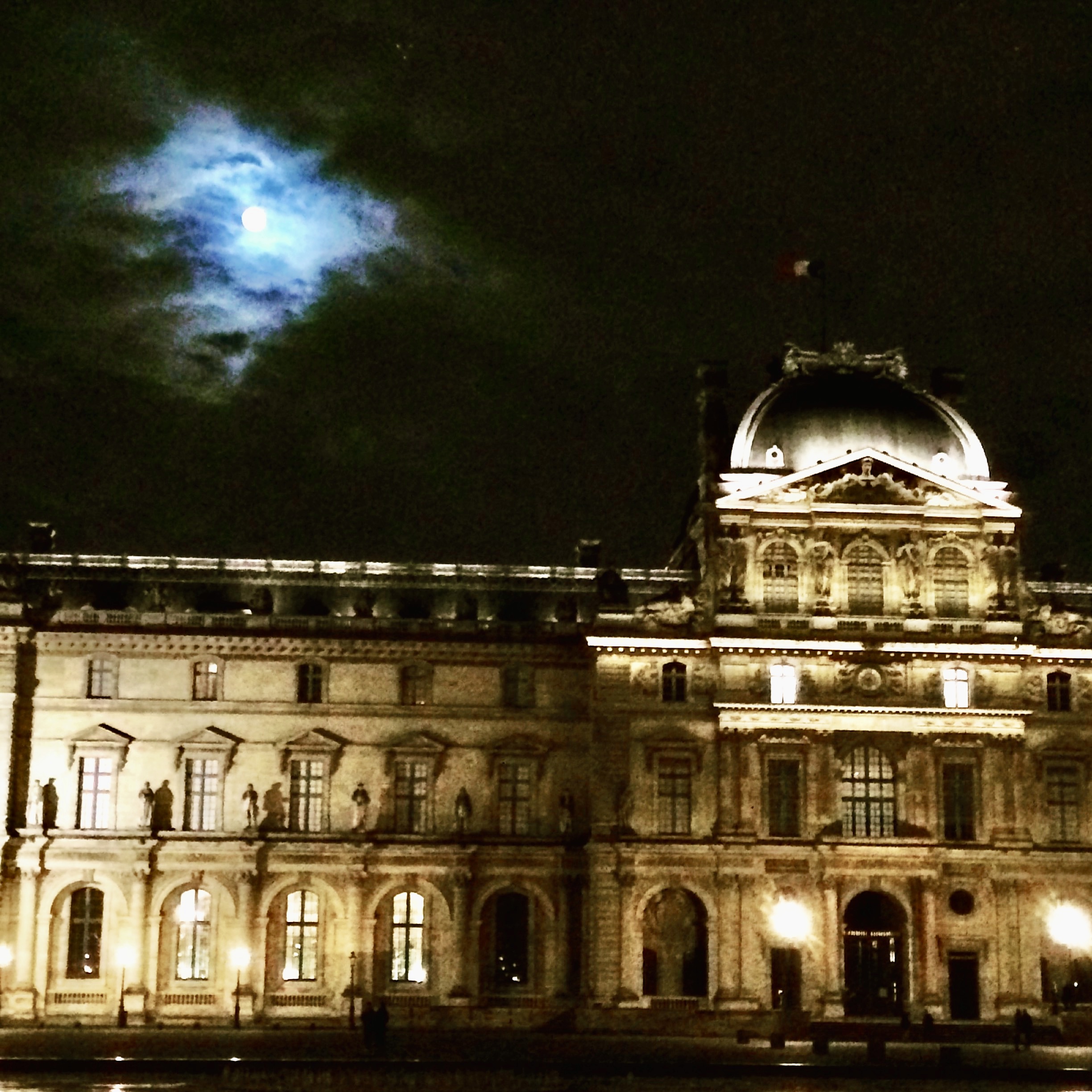 ルーヴル美術館